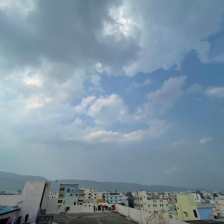 Pearl Stays, Tirupathi Тирупати Екстериор снимка