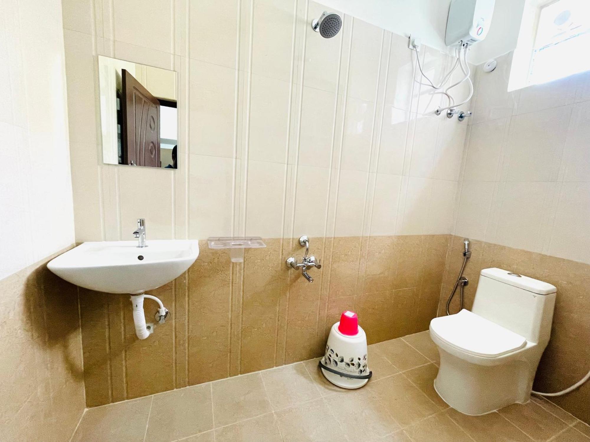 Pearl Stays, Tirupathi Тирупати Екстериор снимка
