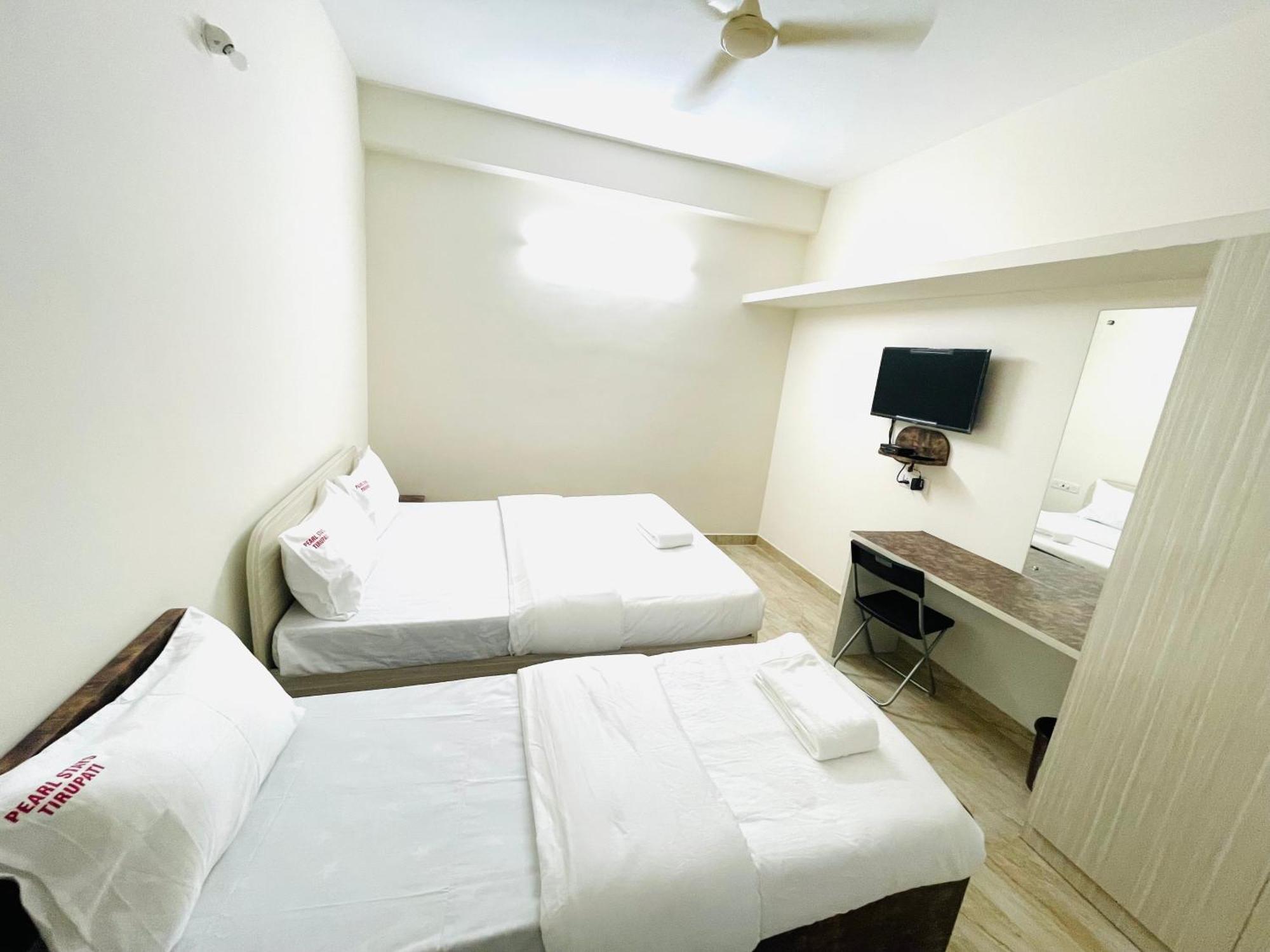 Pearl Stays, Tirupathi Тирупати Екстериор снимка