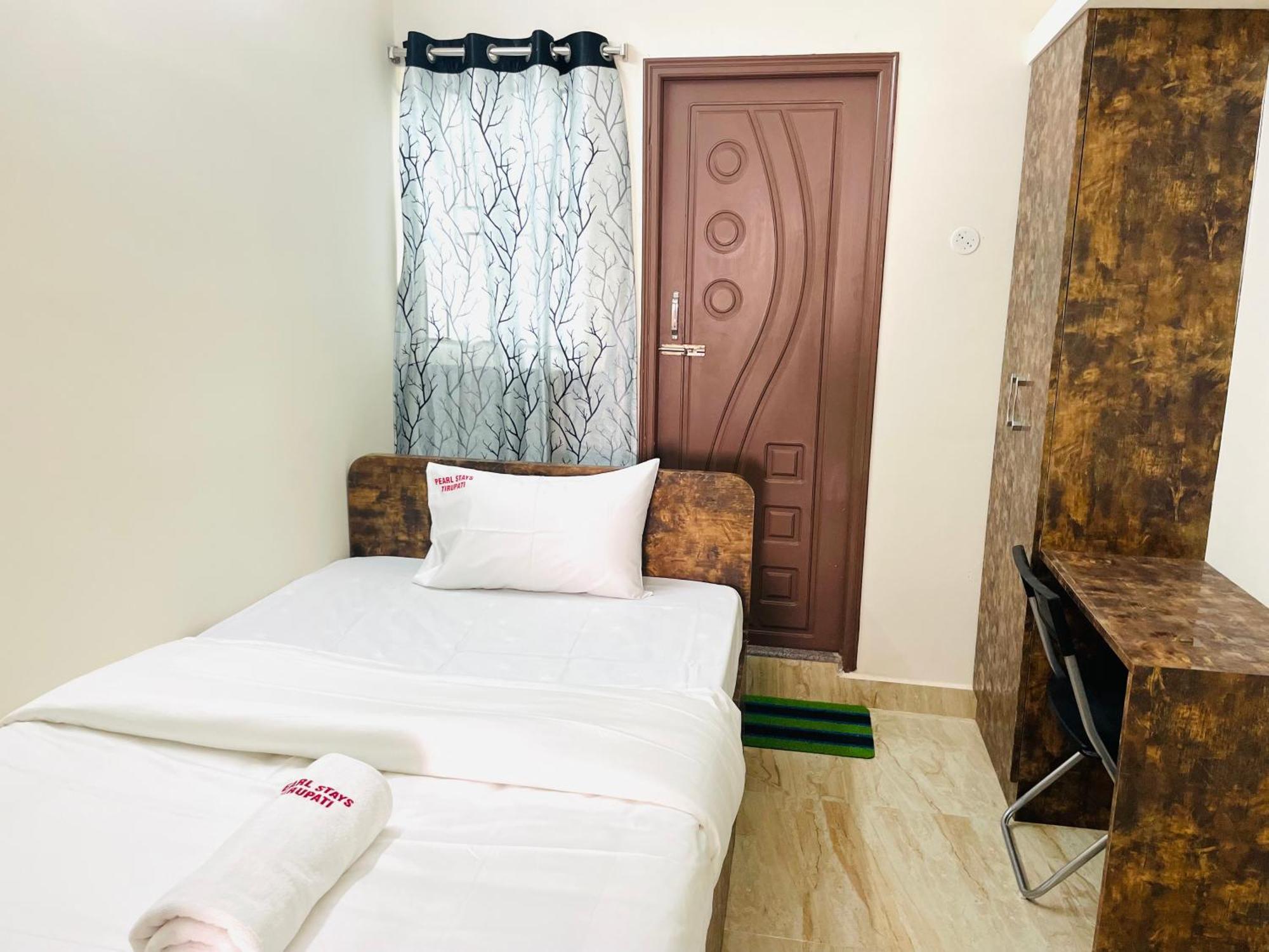 Pearl Stays, Tirupathi Тирупати Екстериор снимка