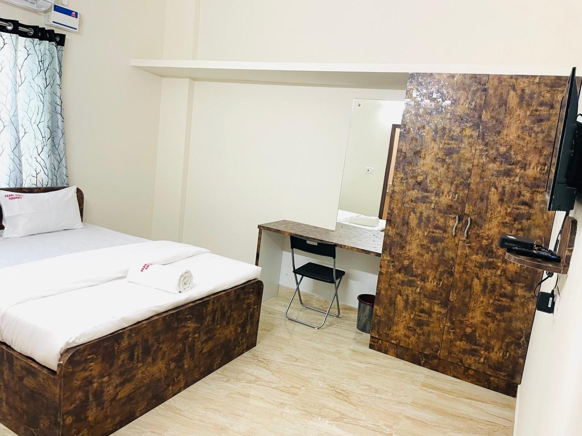 Pearl Stays, Tirupathi Тирупати Екстериор снимка